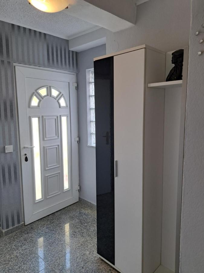 Royal Apartments Sandra Stinjan Ngoại thất bức ảnh