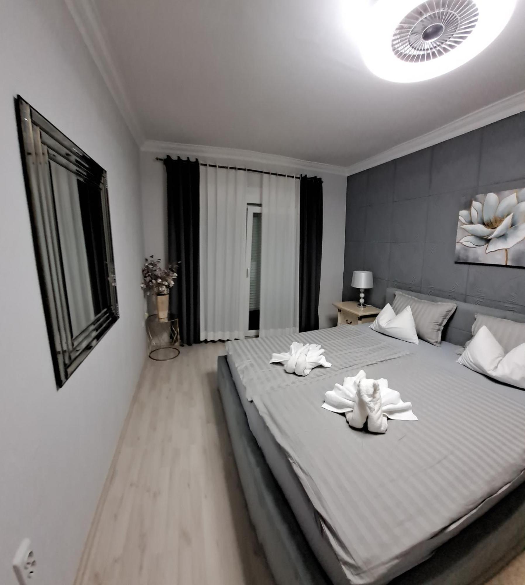 Royal Apartments Sandra Stinjan Ngoại thất bức ảnh